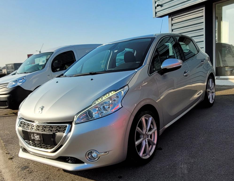 PEUGEOT 208 1.6L VTI 120CV ALLURE